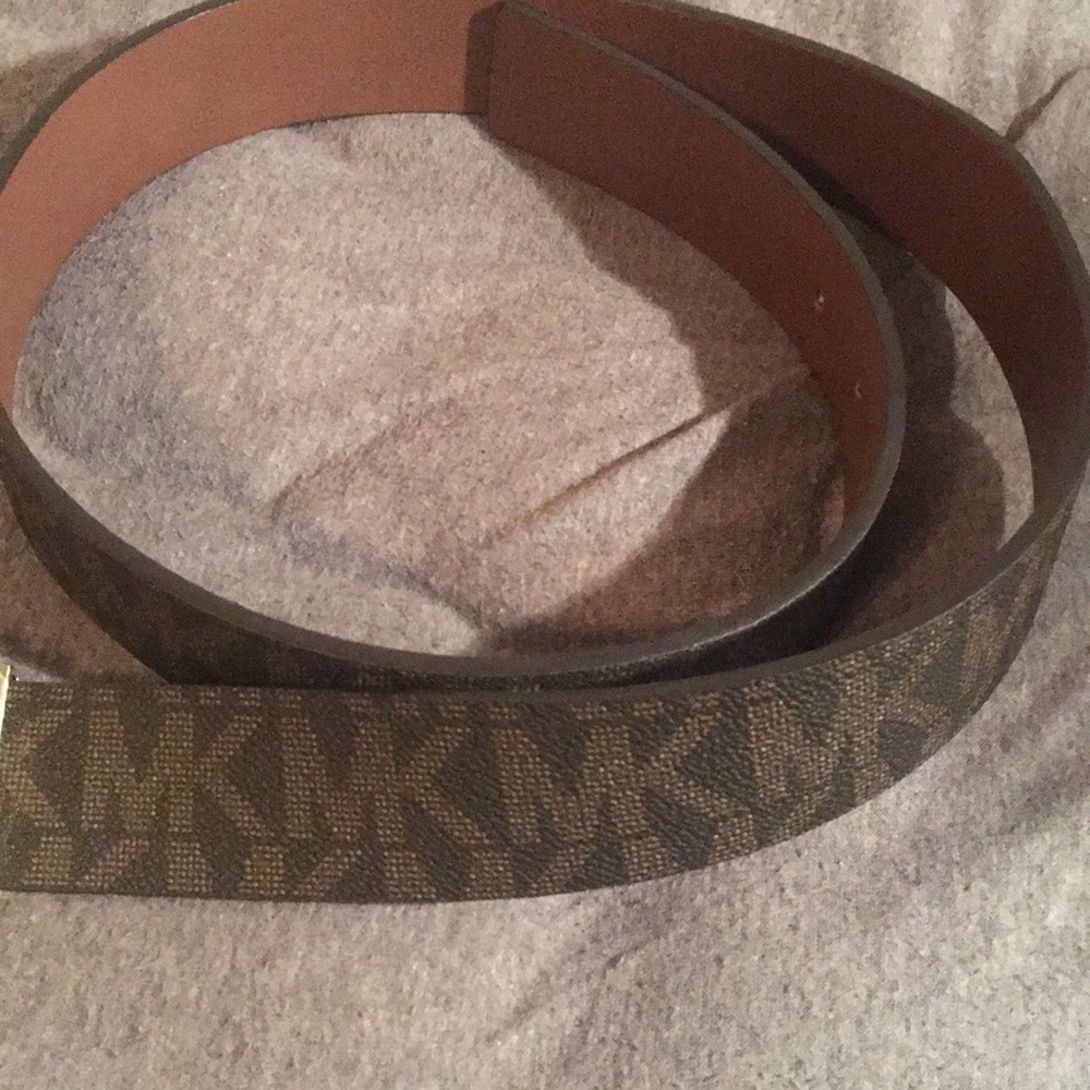 Michael Kors reversible brown leather belt